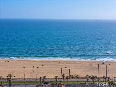 206  16th  , Huntington Beach, CA