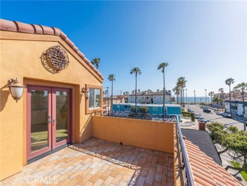 206  16th  , Huntington Beach, CA