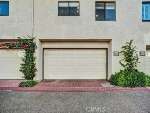 16501  Bordeaux Lane  211 , Huntington Beach, CA