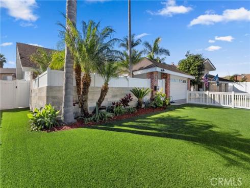 5642  Brighton   Drive, Huntington Beach, CA