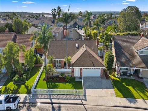 5642  Brighton   Drive, Huntington Beach, CA
