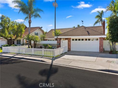 5642  Brighton   Drive, Huntington Beach, CA