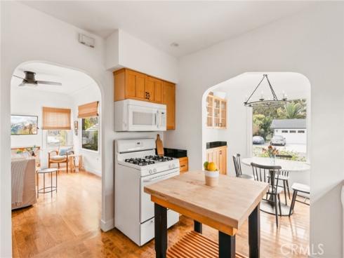 816  11th  , Huntington Beach, CA