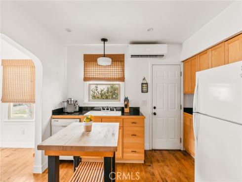 816  11th  , Huntington Beach, CA