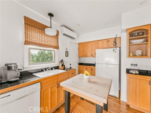 816  11th  , Huntington Beach, CA