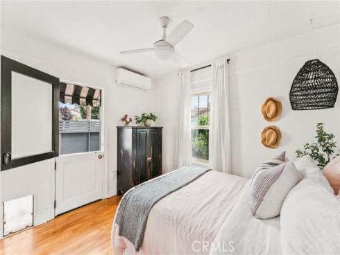 816  11th  , Huntington Beach, CA