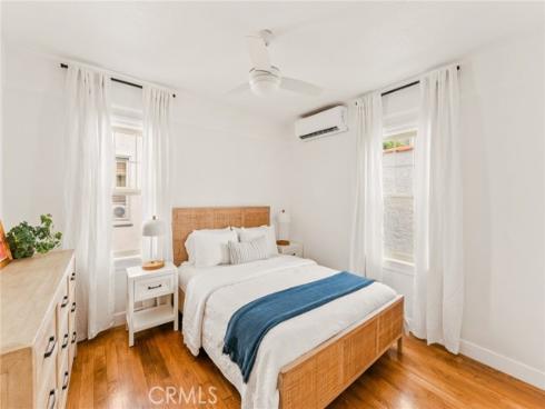 816  11th  , Huntington Beach, CA