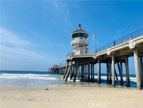 816  11th  , Huntington Beach, CA