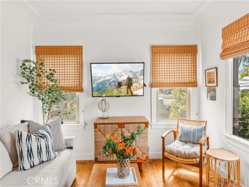 816  11th  , Huntington Beach, CA