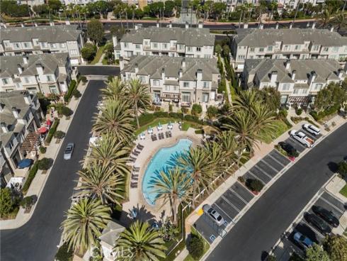 19271 Surfwave Drive , Huntington Beach, CA