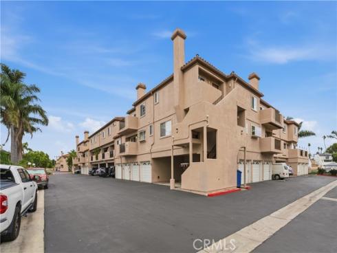 626 Lake 38 , Huntington Beach, CA