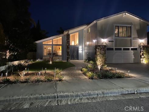 6882  Loyola  , Huntington Beach, CA