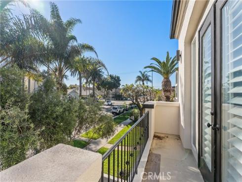 613  12th  , Huntington Beach, CA