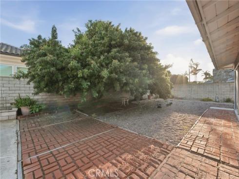 3922  Kitten   Circle, Huntington Beach, CA