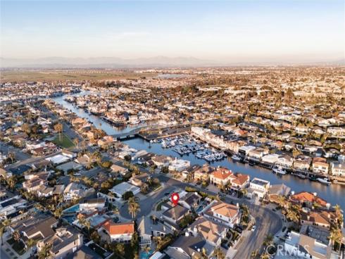 3922  Kitten   Circle, Huntington Beach, CA