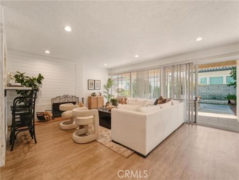 3922  Kitten   Circle, Huntington Beach, CA