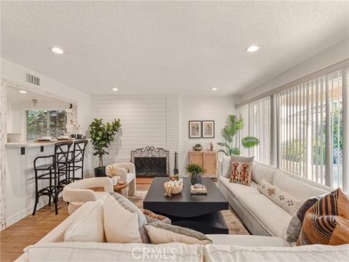 3922  Kitten   Circle, Huntington Beach, CA