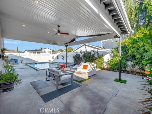 17252  Breda   Lane, Huntington Beach, CA