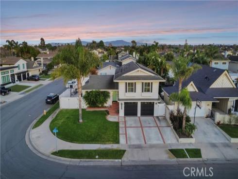 17252  Breda   Lane, Huntington Beach, CA