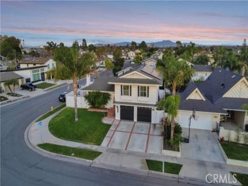 17252  Breda   Lane, Huntington Beach, CA