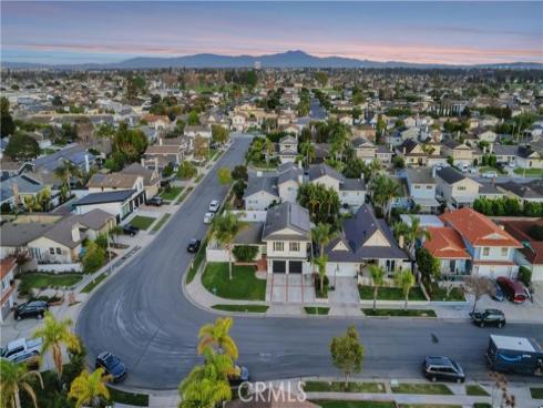 17252  Breda   Lane, Huntington Beach, CA