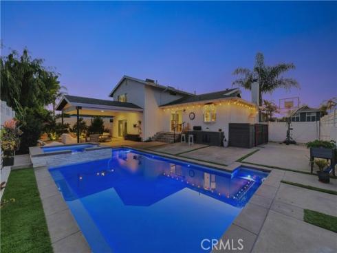 17252  Breda   Lane, Huntington Beach, CA