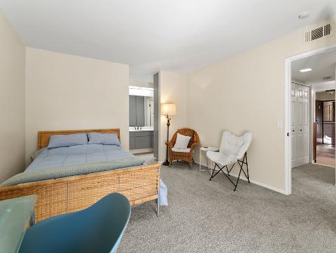 21372  Brookhurst  226 , Huntington Beach, CA