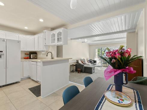 21372  Brookhurst  226 , Huntington Beach, CA