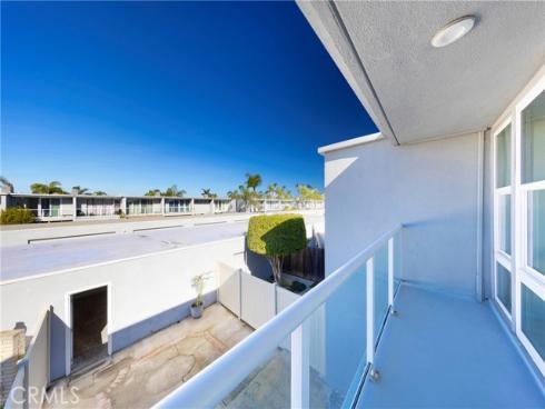 4001  Warner  , Huntington Beach, CA