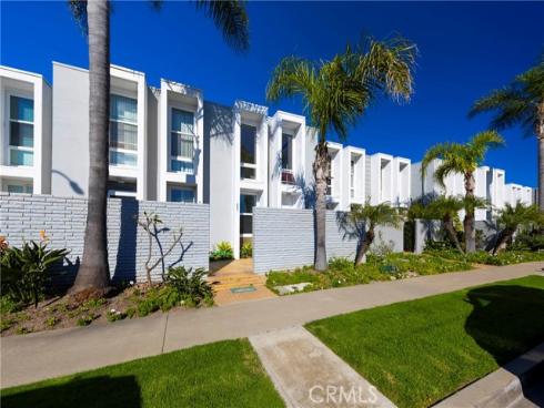 4001  Warner  , Huntington Beach, CA