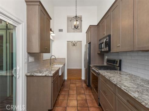 19431  Sunray Lane  205 , Huntington Beach, CA