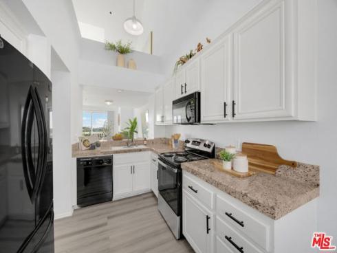 20371  Bluffside  B410  Circle, Huntington Beach, CA