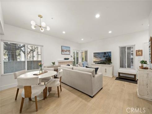 4561  Warner  101  Avenue, Huntington Beach, CA