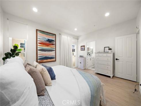 4561  Warner  101  Avenue, Huntington Beach, CA