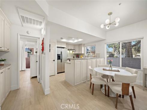 4561  Warner  101  Avenue, Huntington Beach, CA