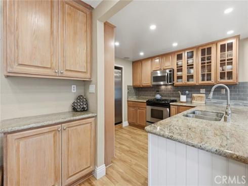 7906  Seawall  , Huntington Beach, CA