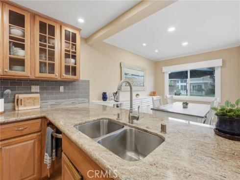 7906  Seawall  , Huntington Beach, CA