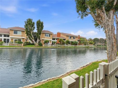 7906  Seawall  , Huntington Beach, CA