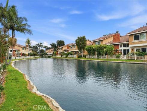 7906  Seawall  , Huntington Beach, CA