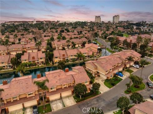 7906  Seawall  , Huntington Beach, CA