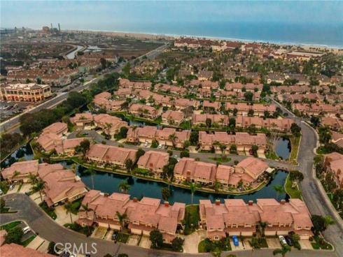 7906  Seawall  , Huntington Beach, CA
