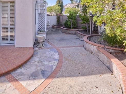 18662  Jockey   Circle, Huntington Beach, CA