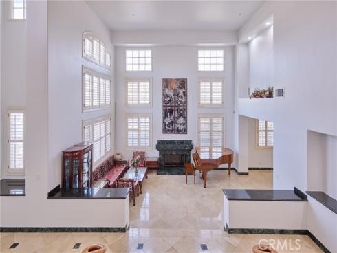 18662  Jockey   Circle, Huntington Beach, CA