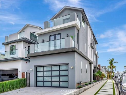 620  Huntington Street  , Huntington Beach, CA