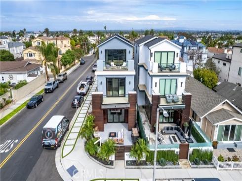 620  Huntington Street  , Huntington Beach, CA