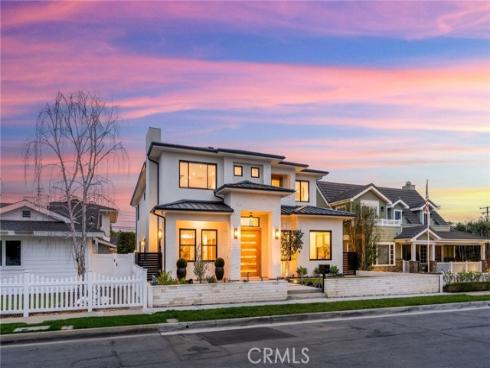 1828 Pine Street, Huntington Beach, CA