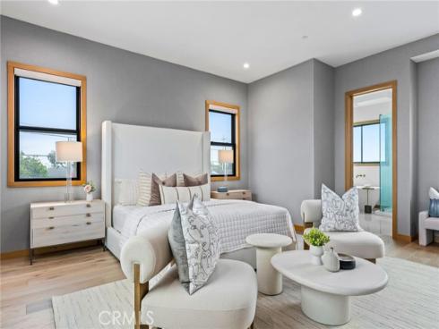 1828 Pine Street, Huntington Beach, CA