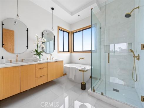 1828 Pine Street, Huntington Beach, CA