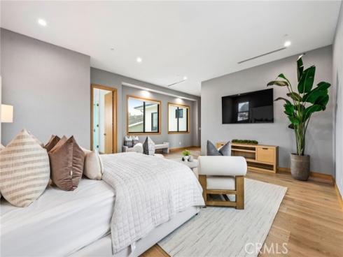 1828 Pine Street, Huntington Beach, CA