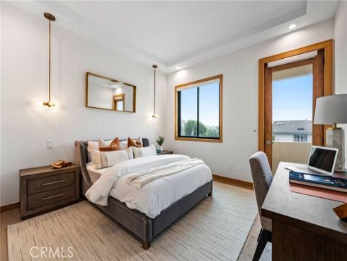 1828 Pine Street, Huntington Beach, CA